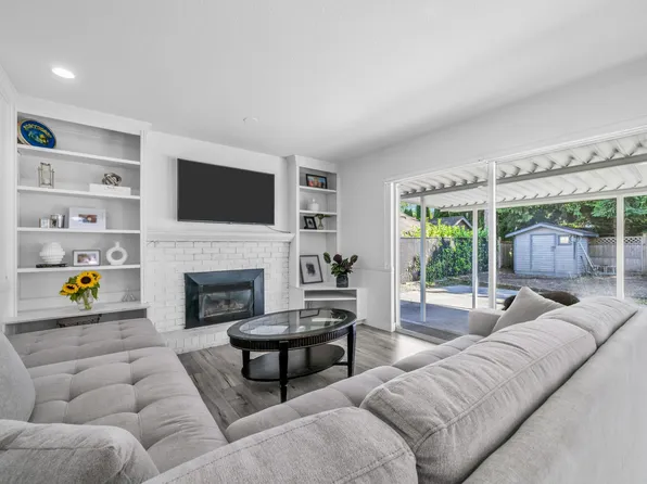 13330 59b Ave, Surrey, BC V3X 2N6