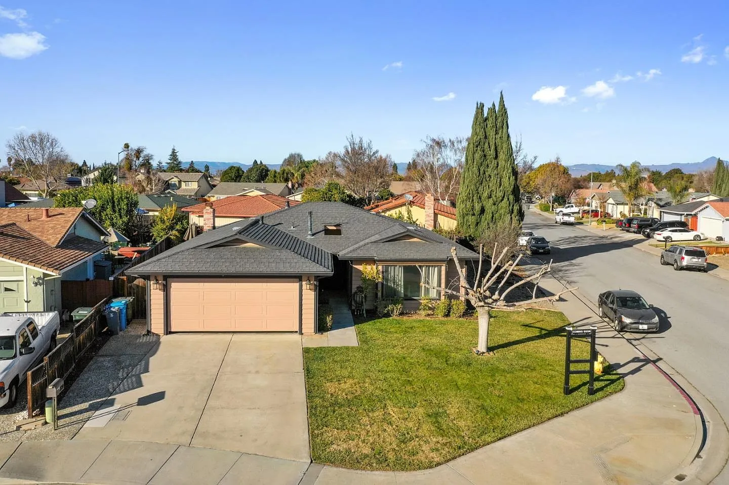 1120 Marne Dr photo 1