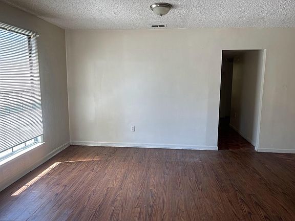 4th image of 3025 Imperial St