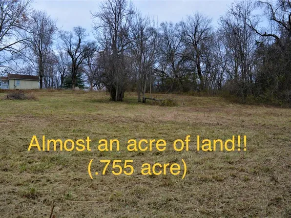 201 Edwards St, Cottage Hills, IL 62018