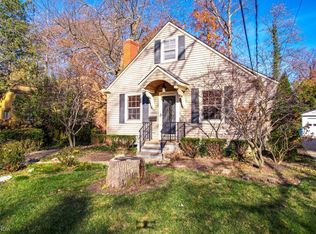 28008 Sites Rd, Bay Village, OH 44140