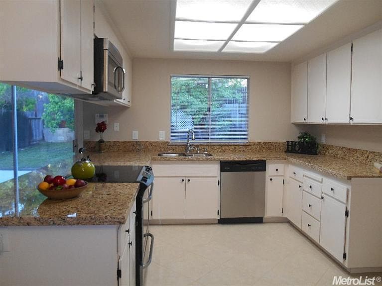 2nd image of 1125 Meadow Gate Dr