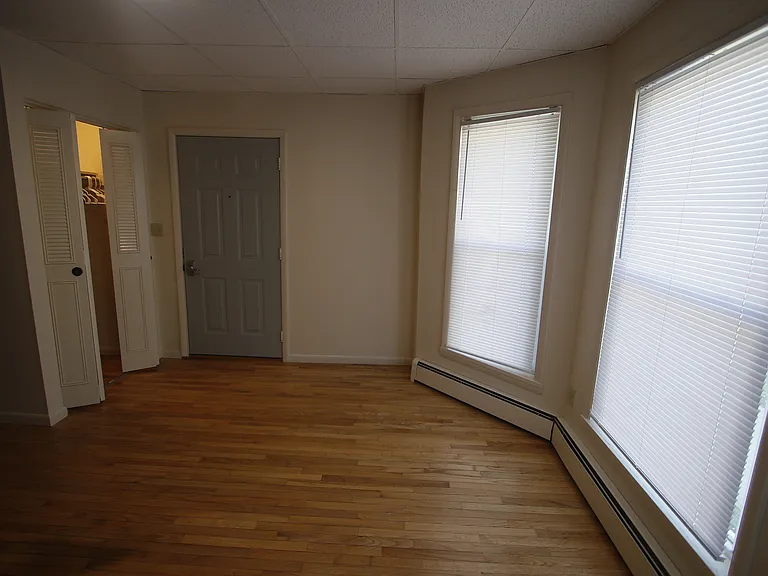 216 East Ave #1 — Photo 7