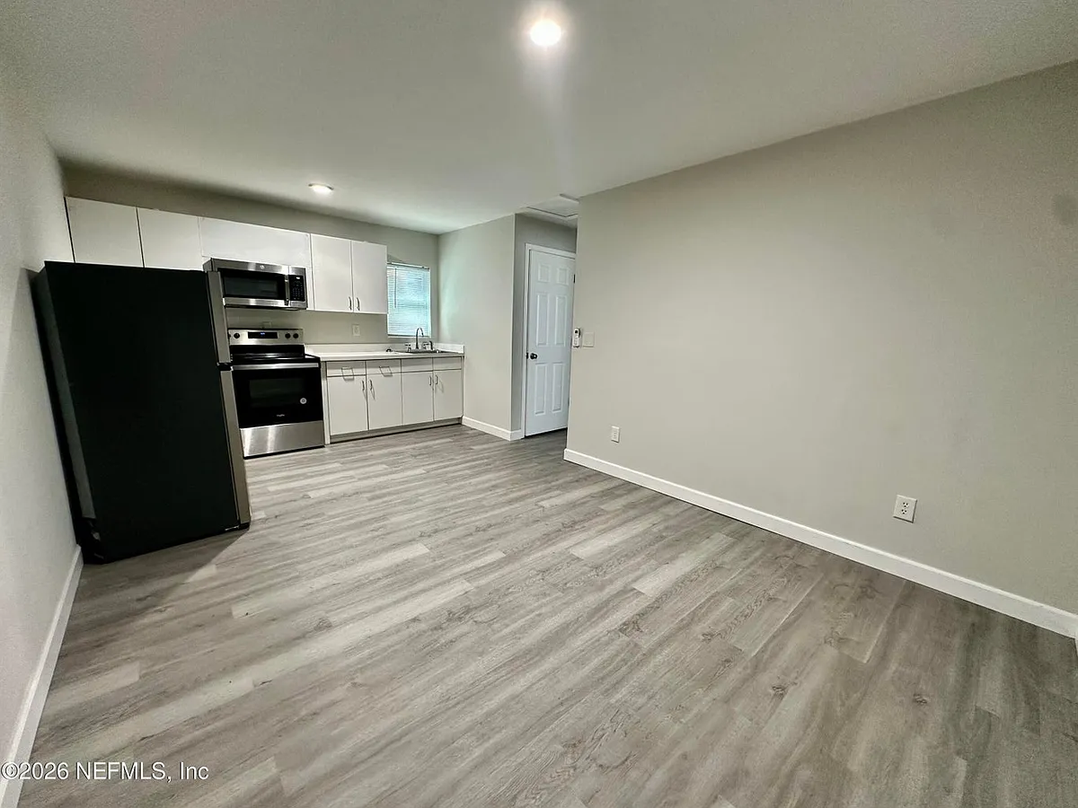 Building Photo - 5255 Camille Ave #1