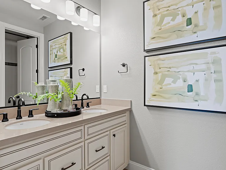 Ashlar Dr — Photo 14