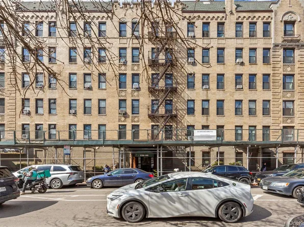13605 Sanford Avenue #4Q, Flushing, NY 11355