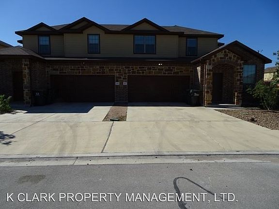 2nd image of 106 Creekside Villa Dr