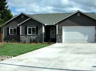 411 Serengeti Dr, Winston, OR 97496