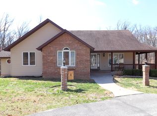 208 Mountain Oak Dr, Strafford, MO 65757
