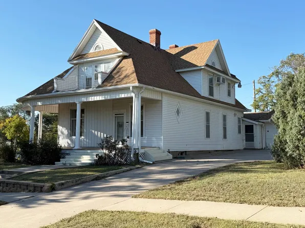 501 E Main St, Norton, KS 67654