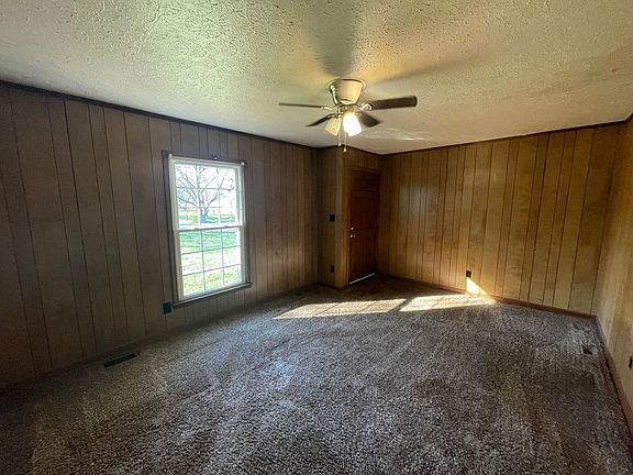 3rd image of 2225 Washburn Rd