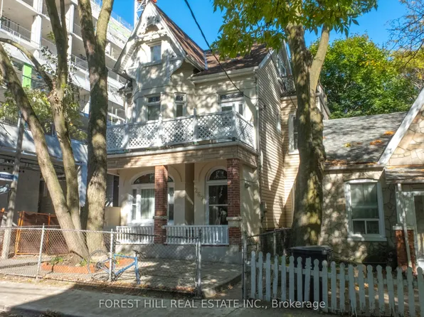 267 Seaton St, Toronto, ON M5A 2T5