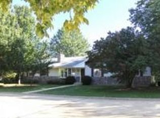 3002 Squire Ln, Saint Joseph, MO 64506