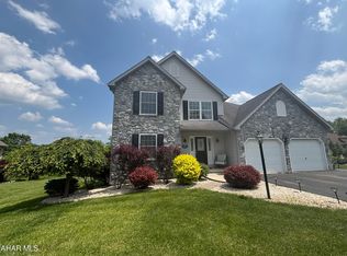 215 Red Fox Dr, Duncansville, PA 16635