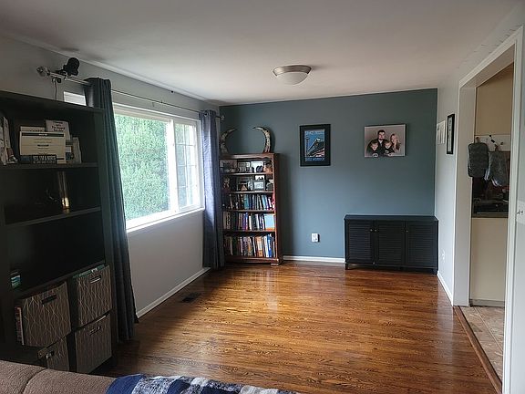 3rd image of 7833 Agate Dr SW