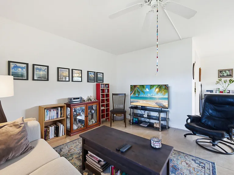 387 Flanders Way #I — Photo 5