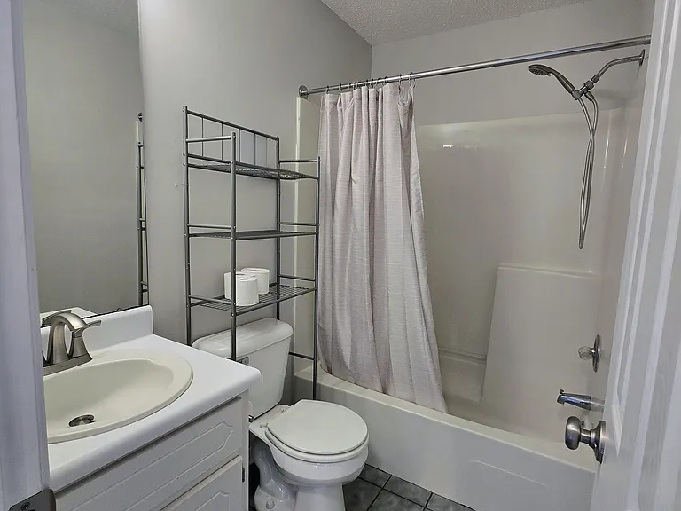 40 Woodfield Pl — Photo 16
