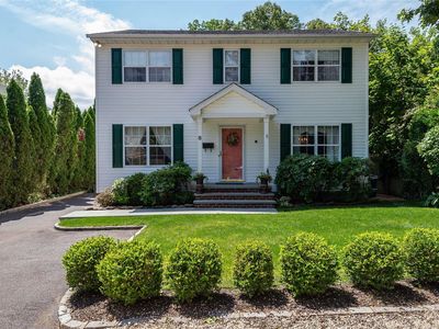 8 Schraeder Place, Bayville, NY, 11709