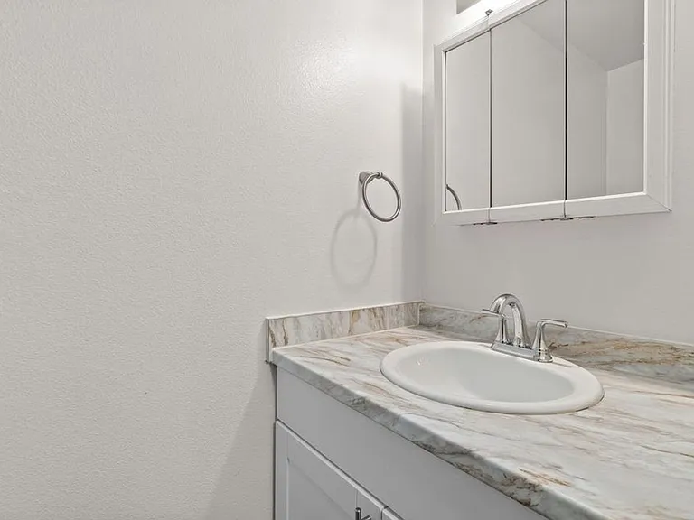 Meadowood Apts — Photo 3