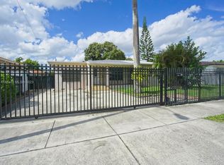 255 E 18th St, Hialeah, FL 33010