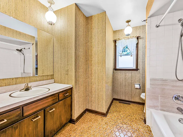 1923 Kennedy Ave — Photo 13