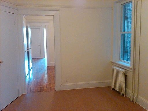 2nd image of 430 E Jersey St APT 06