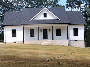 375 Hawthorne Ln, Savannah, TN 38372