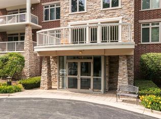425 Benjamin Dr APT 509, Vernon Hills, IL