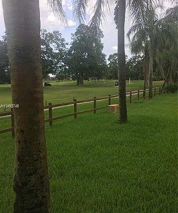 3rd image of 1321 E Golfview Dr