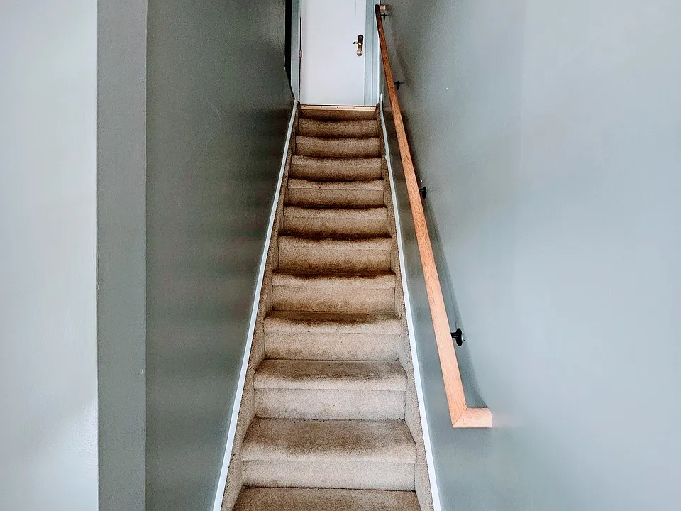Private Corridor