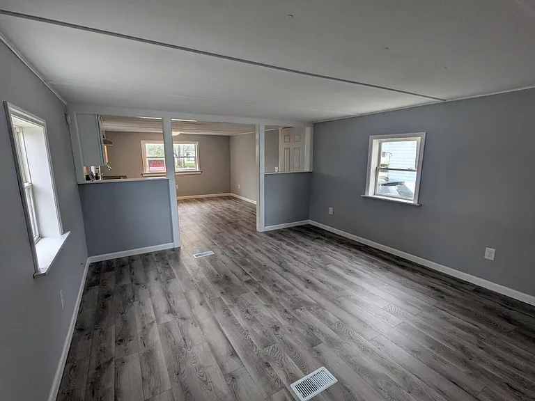 611 W Matthews St #31 — Photo 5