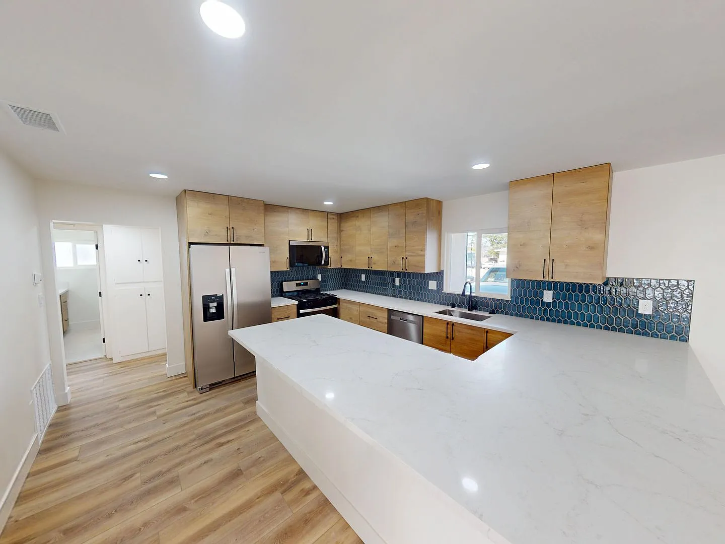 5244-5244 Unit 101 East Falls View Dr. — Photo 3