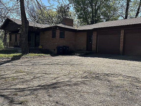 3rd image of 5000 Circle Ridge Dr W