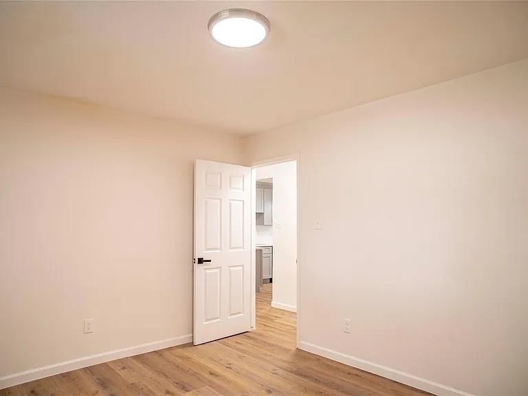 9214 Woodland Oaks Dr — Photo 21