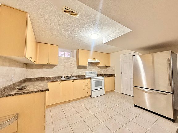 4th image of 5413 Freshwater Dr