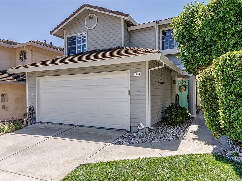 1st image of 5058 Gloucester Ln