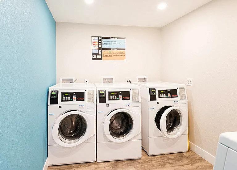 Latitude 40 — Photo 22