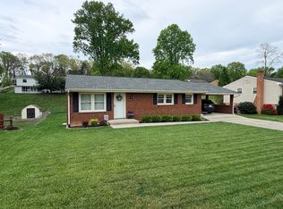 3026 Pebble Dr, Roanoke, VA