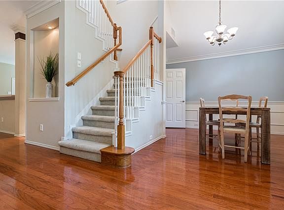 3rd image of 4821 Rockcreek Ln
