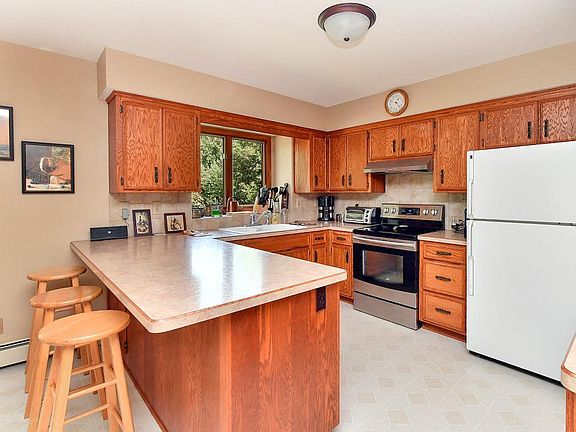 3rd image of 3465 Elm Creek Dr