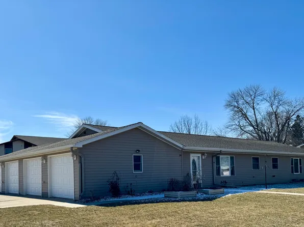 1406 Highview Dr, Milbank, SD 57252