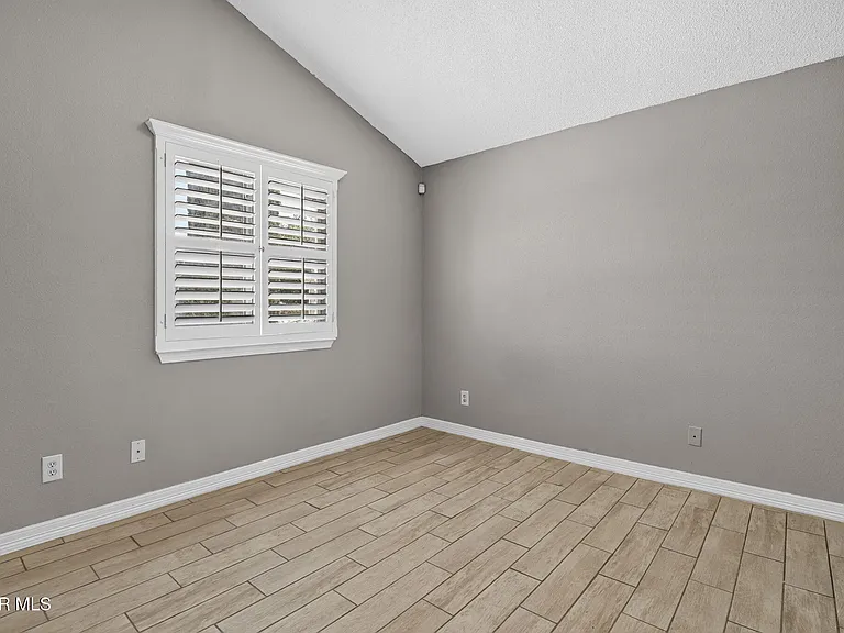 9128 Bur Oak Cir — Photo 22