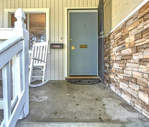 5th image of 3312 Senasac Ave