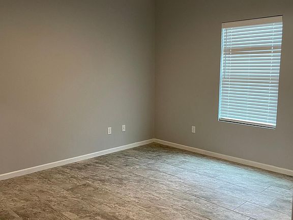 5th image of 3409 Colt Ln #3
