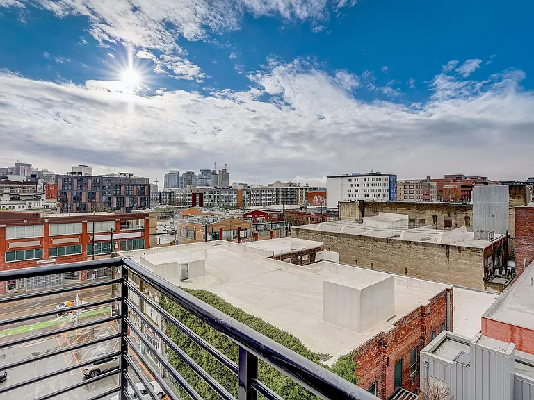 Evolve Apartments — Photo 6