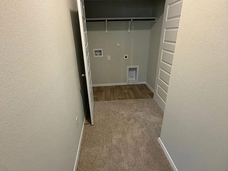 2615 Deren Ln — Photo 22