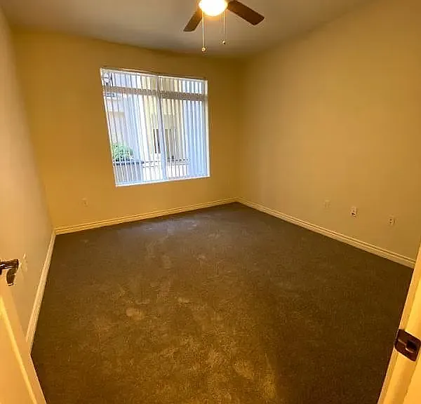 2 bed, 1102 sqft, $1,600 — Photo 2