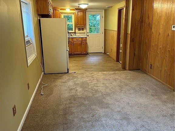 3rd image of 14508 Woodlawn Dr