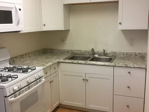 2nd image of 2029 Garnet Ave APT B