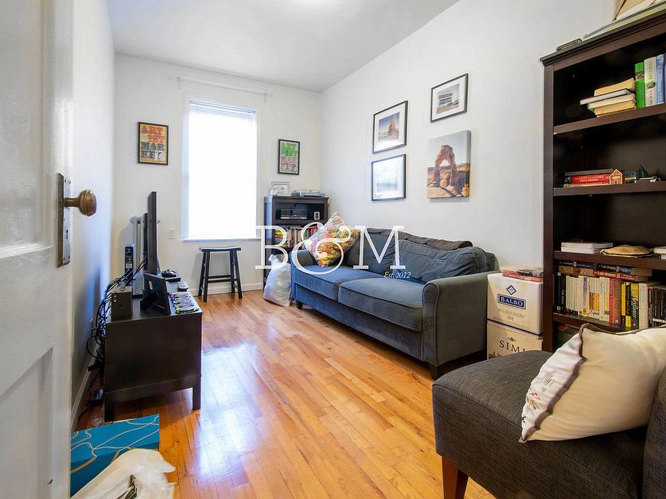 1st image of 4720 48th St APT 2R